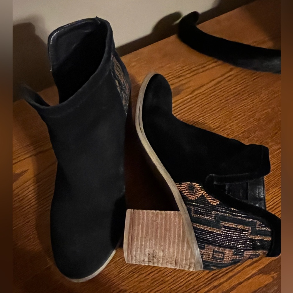 Rag & Co Black Leather Booties Boots Ankle Boots Tribal Print Leather